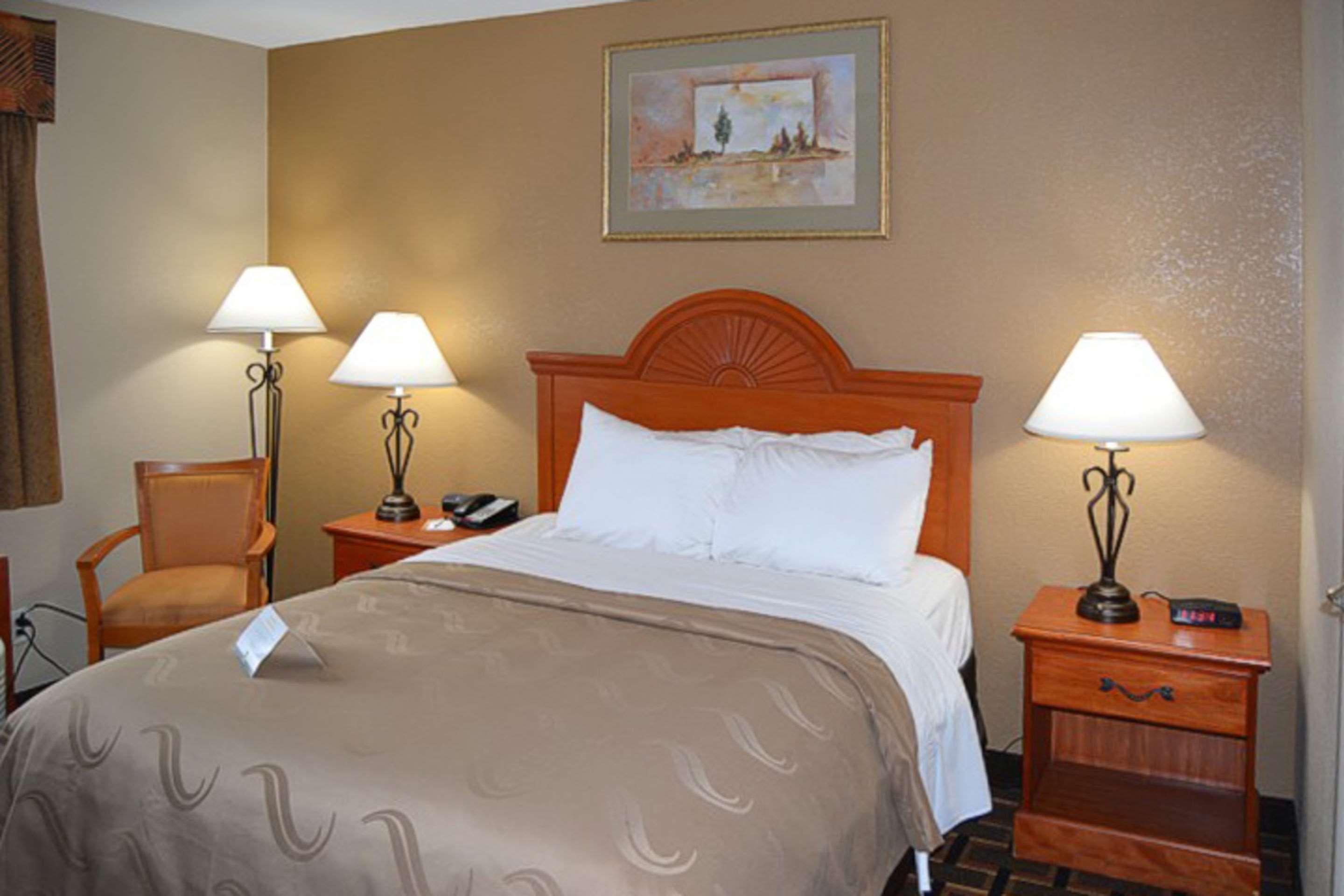 Quality Inn Raynham - Taunton Exterior foto