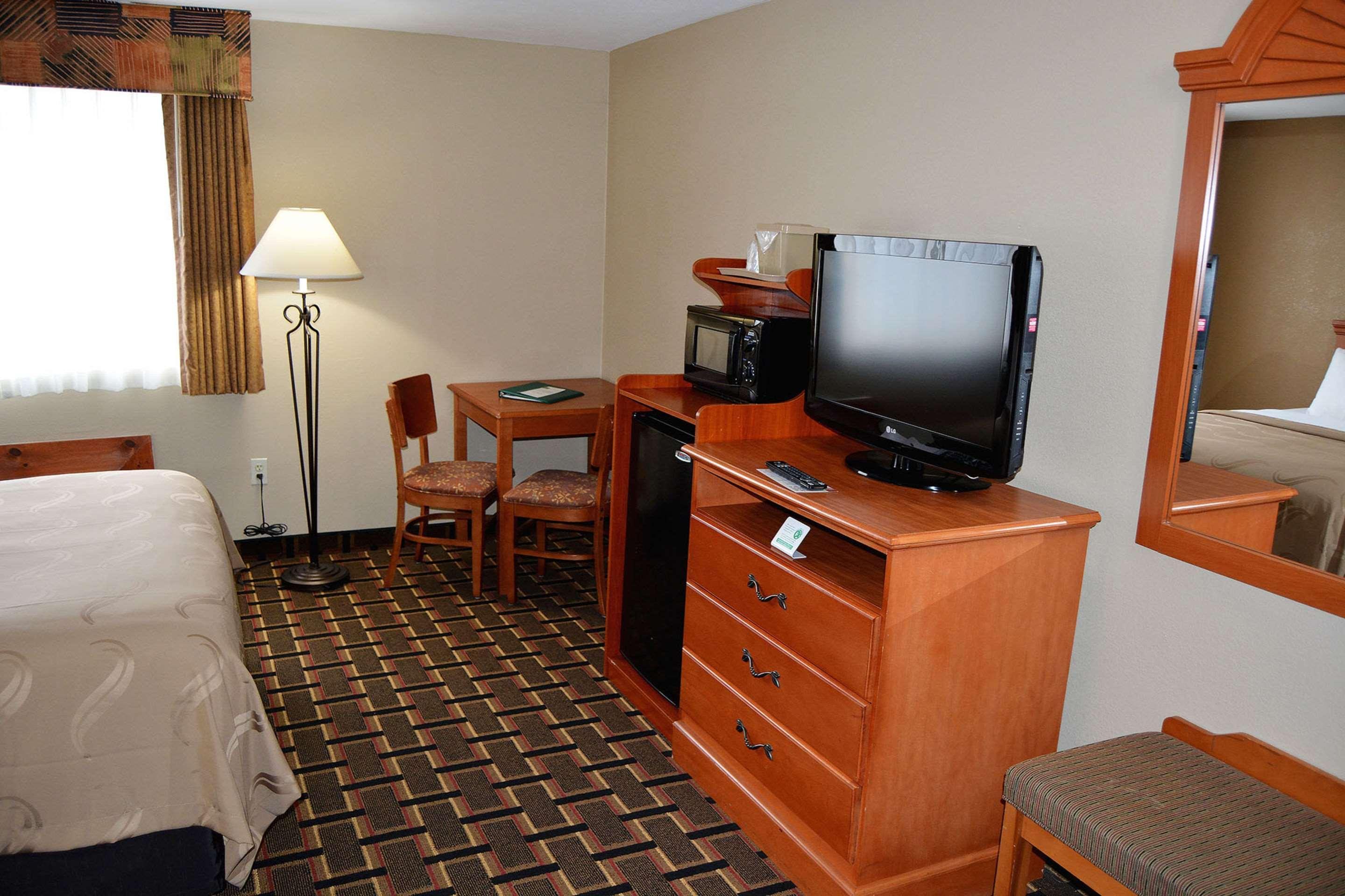 Quality Inn Raynham - Taunton Exterior foto