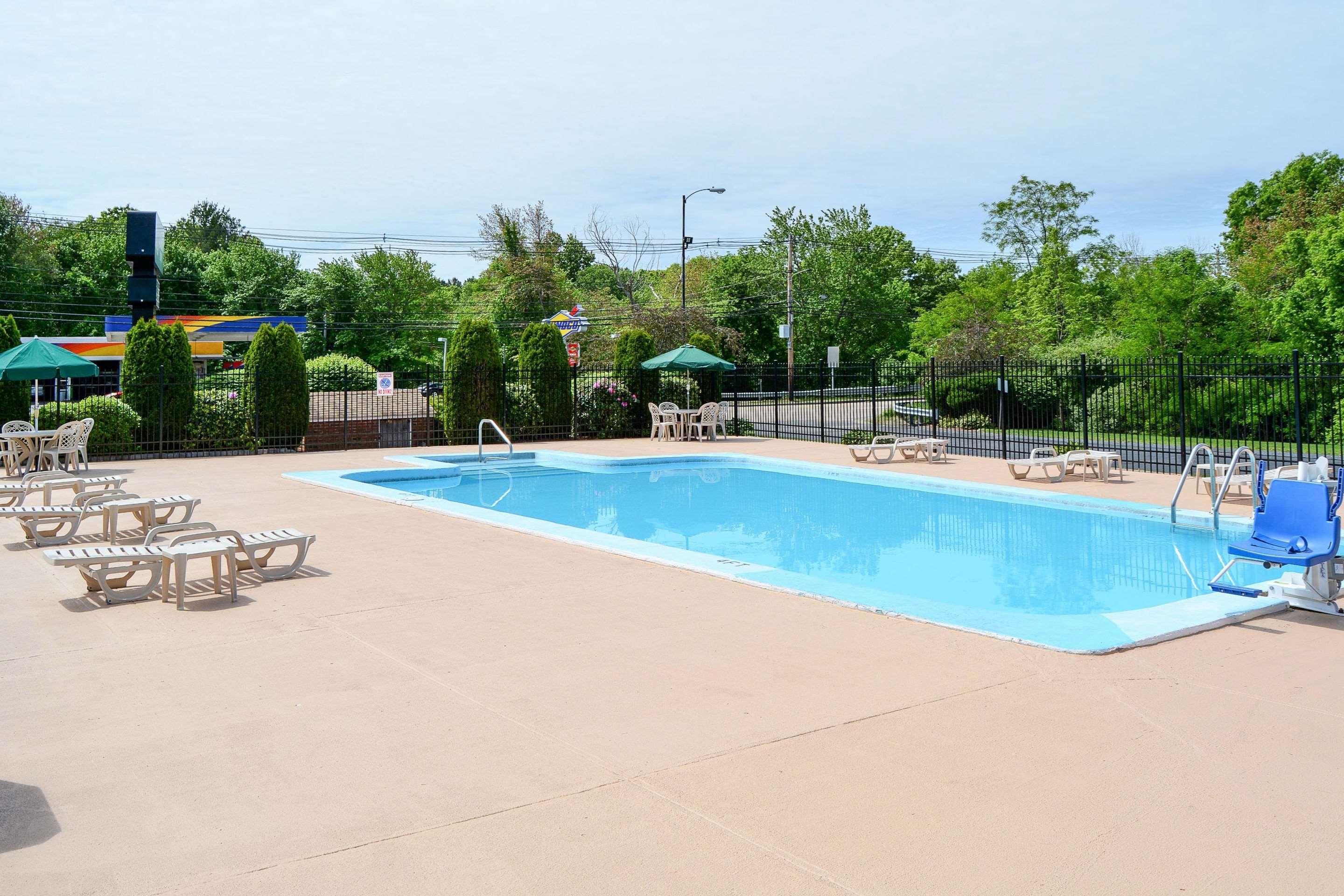 Quality Inn Raynham - Taunton Exterior foto