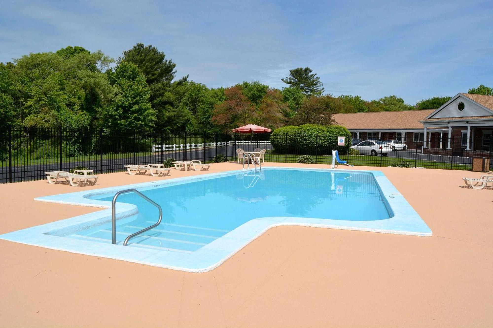 Quality Inn Raynham - Taunton Exterior foto